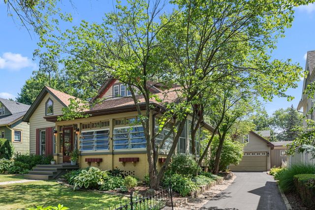 406 Lafayette Street, Valparaiso, IN 46383
