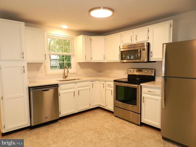 10605 HOLLEYBROOKE DR, Spotsylvania, VA 22553