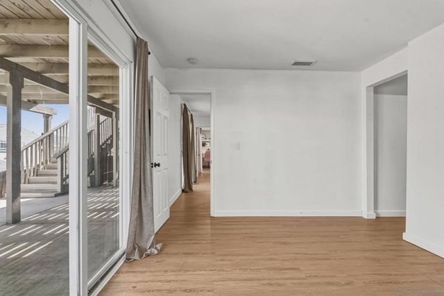 8553 Gardena Rd, Lakeside, CA 92040