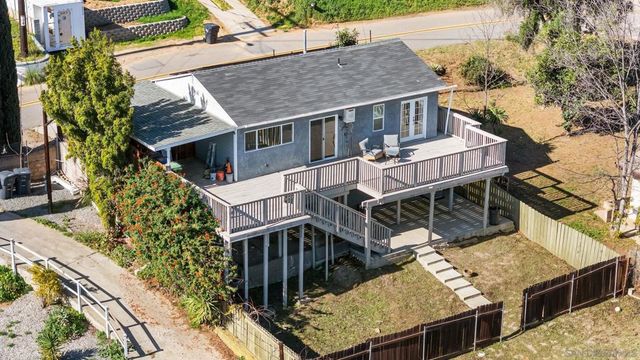 8553 Gardena Rd, Lakeside, CA 92040