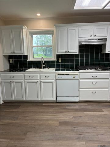 20280 Texas St, Livingston, LA 70754