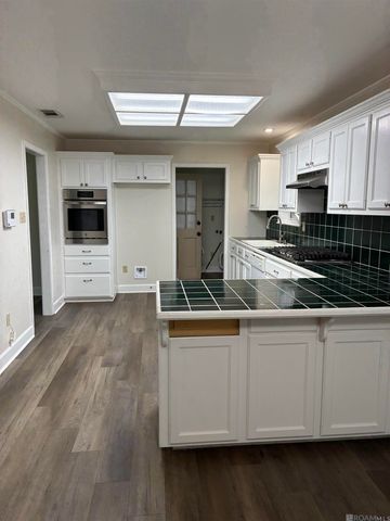 20280 Texas St, Livingston, LA 70754