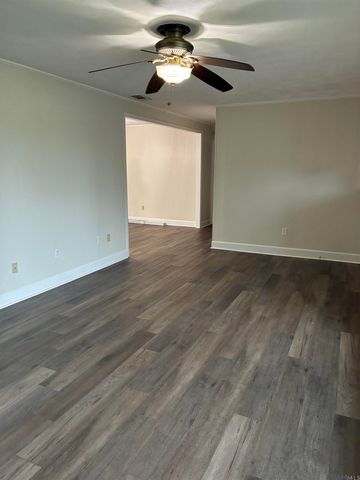 20280 Texas St, Livingston, LA 70754