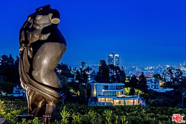 1270 Shadow Hill Way, Beverly Hills, CA 90210