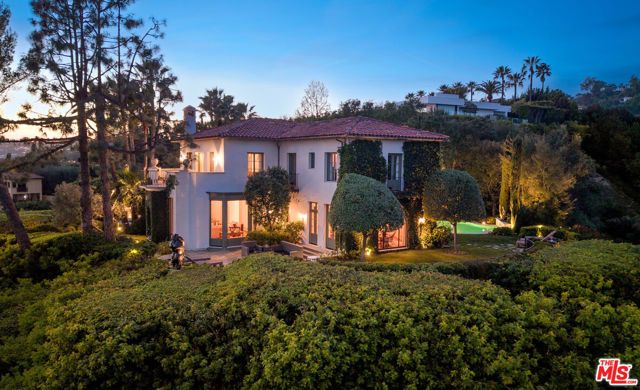 1270 Shadow Hill Way, Beverly Hills, CA 90210