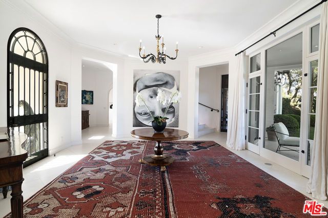 1270 Shadow Hill Way, Beverly Hills, CA 90210