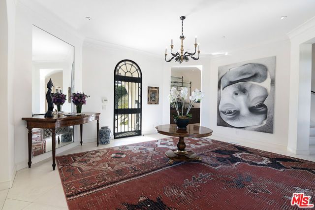 1270 Shadow Hill Way, Beverly Hills, CA 90210