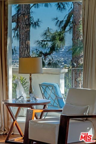 1270 Shadow Hill Way, Beverly Hills, CA 90210