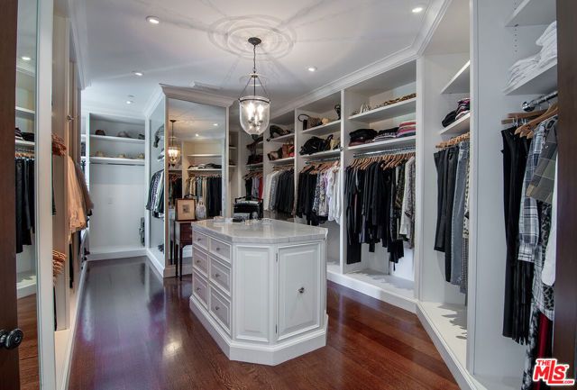 1270 Shadow Hill Way, Beverly Hills, CA 90210