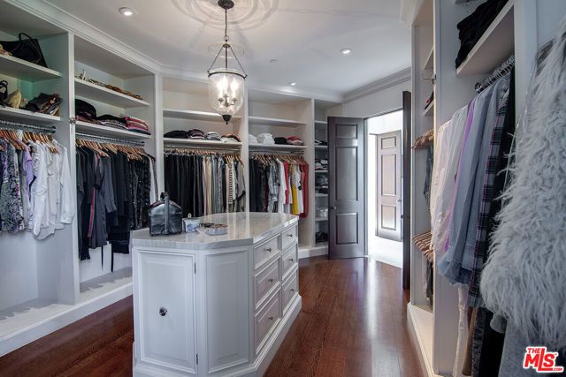 1270 Shadow Hill Way, Beverly Hills, CA 90210