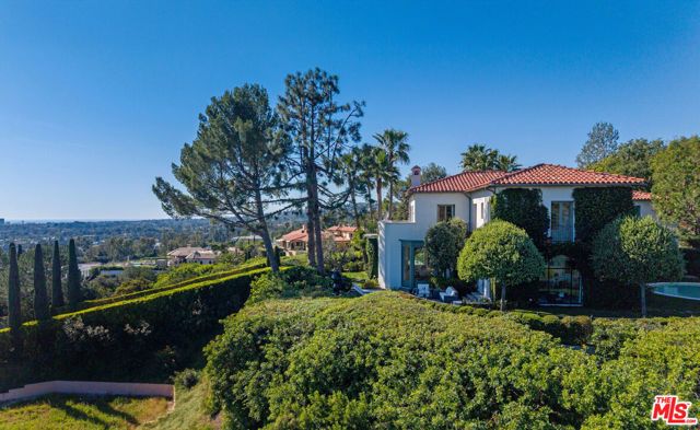 1270 Shadow Hill Way, Beverly Hills, CA 90210