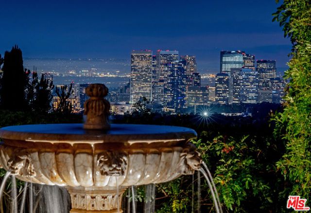1270 Shadow Hill Way, Beverly Hills, CA 90210
