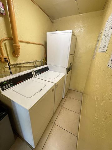 18111 NW 68th Ave H206, Hialeah, FL 33015