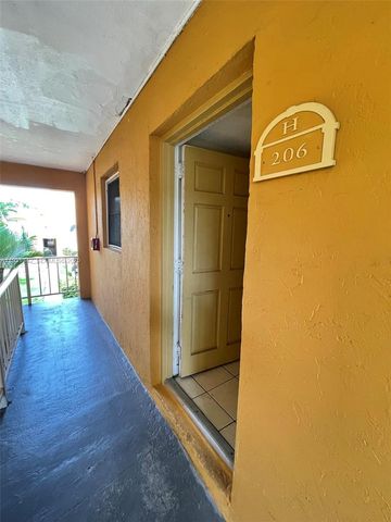 18111 NW 68th Ave H206, Hialeah, FL 33015