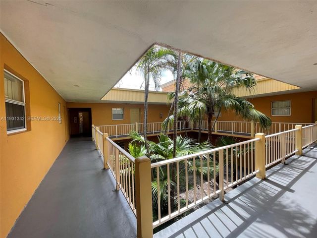 18111 NW 68th Ave H206, Hialeah, FL 33015