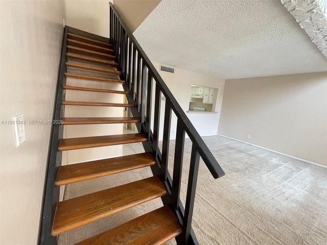 18111 NW 68th Ave H206, Hialeah, FL 33015