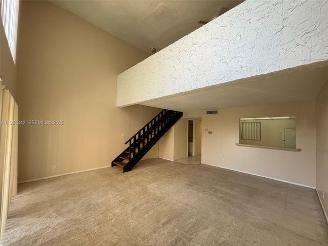 18111 NW 68th Ave H206, Hialeah, FL 33015