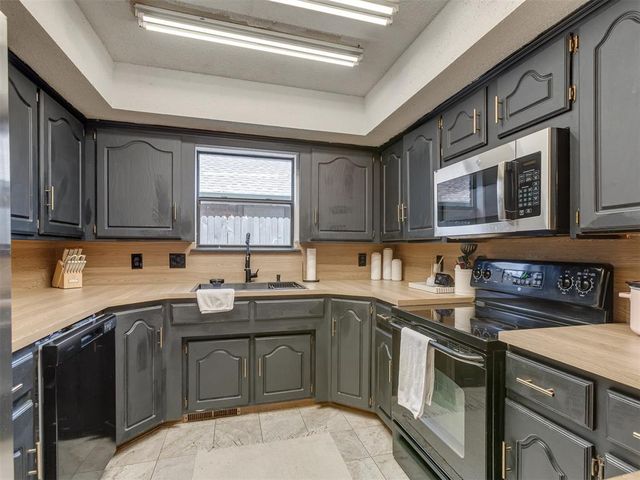 13216 Moccasin Lane, Oklahoma City, OK 73170