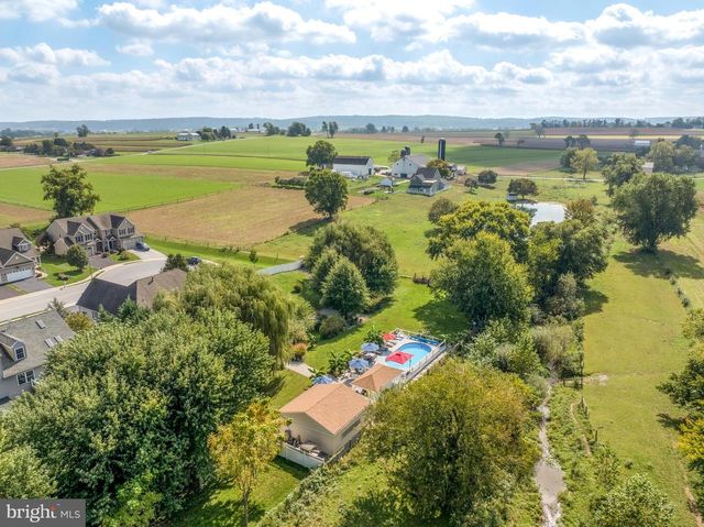 132 CREEKVIEW DR, Paradise, PA 17562