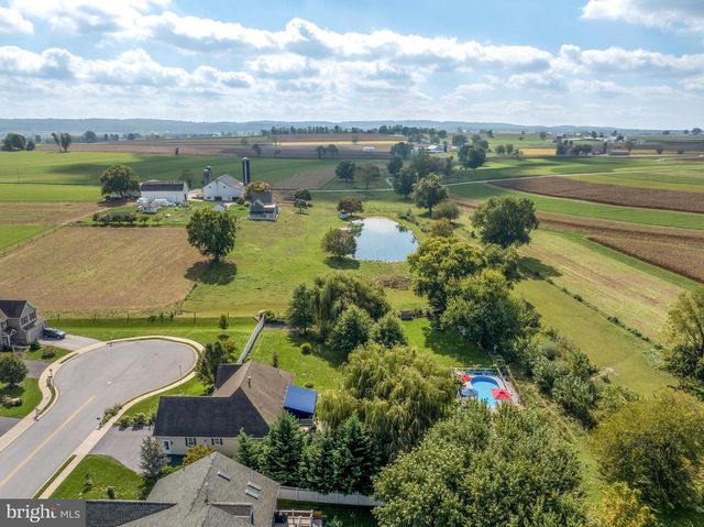 132 CREEKVIEW DR, Paradise, PA 17562