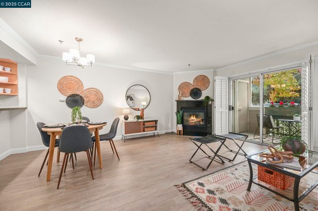 2550 Oak Rd. 209, Walnut Creek, CA 94596