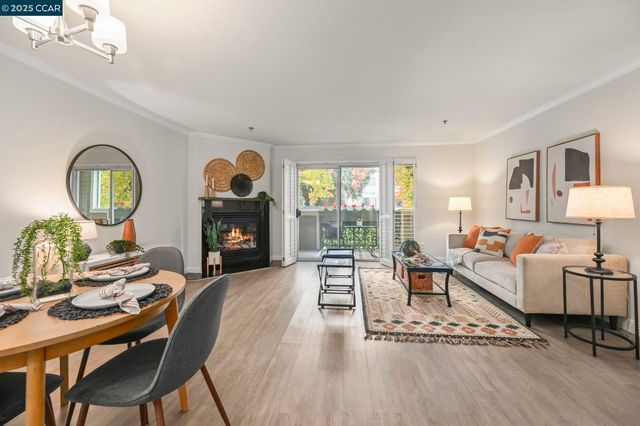 2550 Oak Rd. 209, Walnut Creek, CA 94596