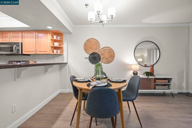 2550 Oak Rd. 209, Walnut Creek, CA 94596