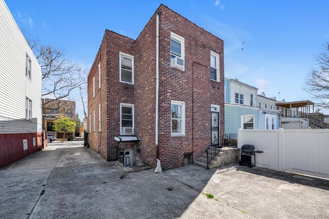 6858 76th Street, Middle Village, NY 11379