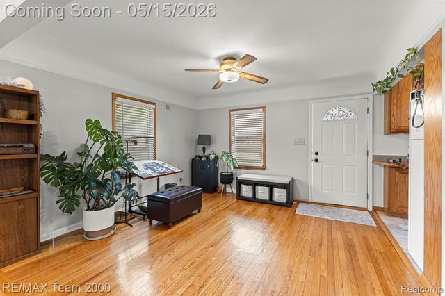13997 San Jose, Redford, MI 48239