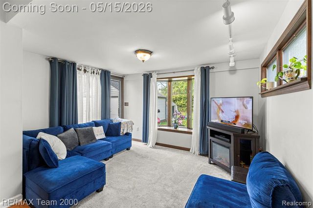 13997 San Jose, Redford, MI 48239