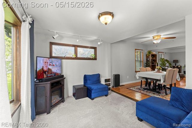 13997 San Jose, Redford, MI 48239