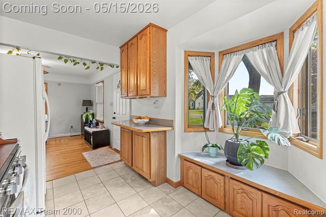 13997 San Jose, Redford, MI 48239
