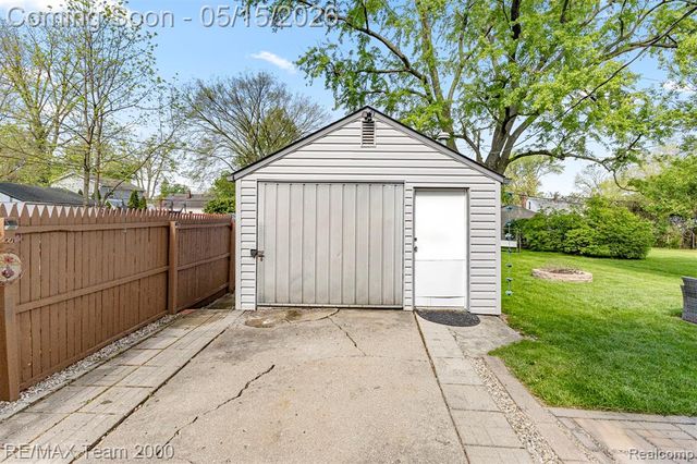 13997 San Jose, Redford, MI 48239