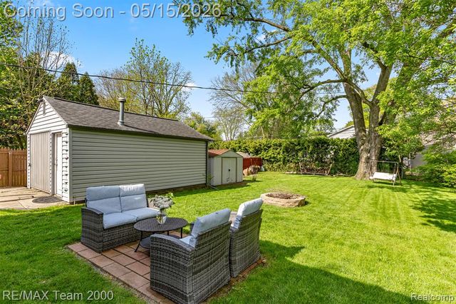 13997 San Jose, Redford, MI 48239