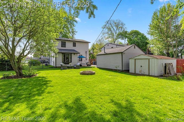 13997 San Jose, Redford, MI 48239