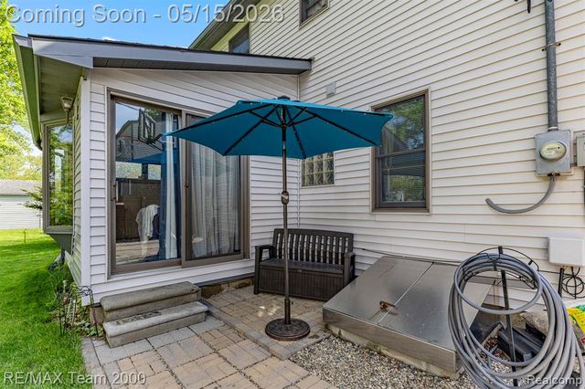 13997 San Jose, Redford, MI 48239
