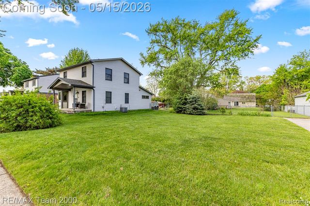 13997 San Jose, Redford, MI 48239