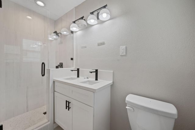 293 County Road 140, Liberty, TX 77575