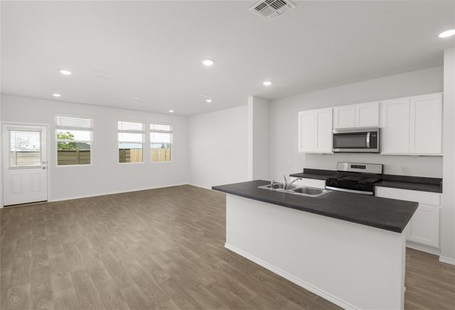 206 Jackson ST, Maxwell, TX 78656