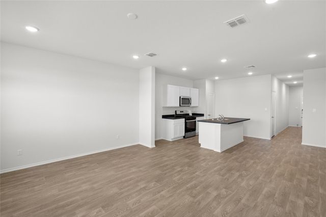 206 Jackson ST, Maxwell, TX 78656