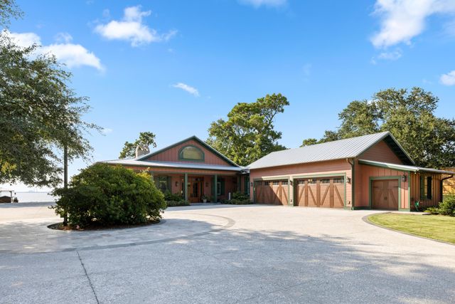 911 Butter Road, Bonneau, SC 29431