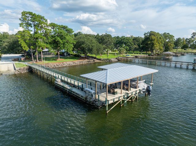 911 Butter Road, Bonneau, SC 29431