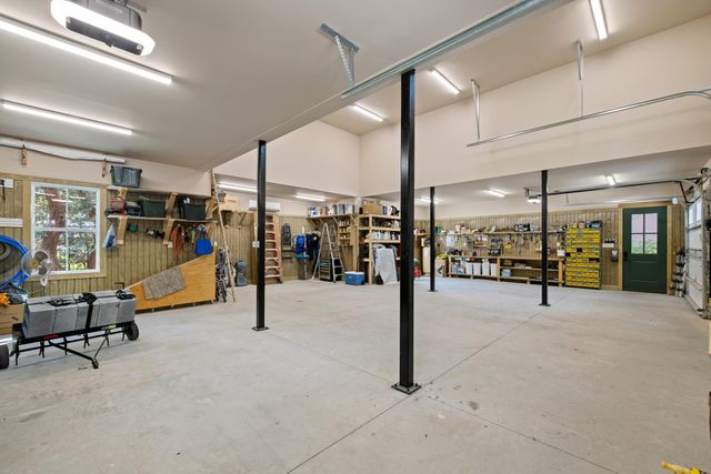 911 Butter Road, Bonneau, SC 29431