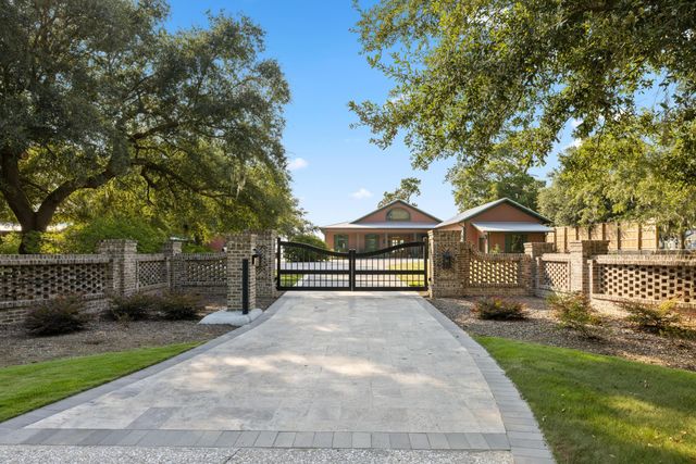 911 Butter Road, Bonneau, SC 29431