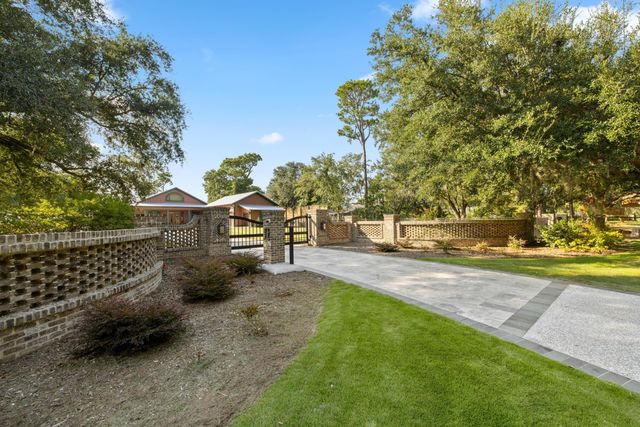 911 Butter Road, Bonneau, SC 29431