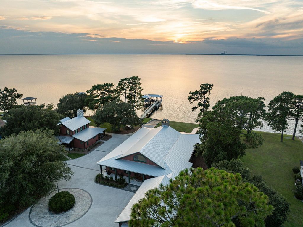 911 Butter Road, Bonneau, SC 29431