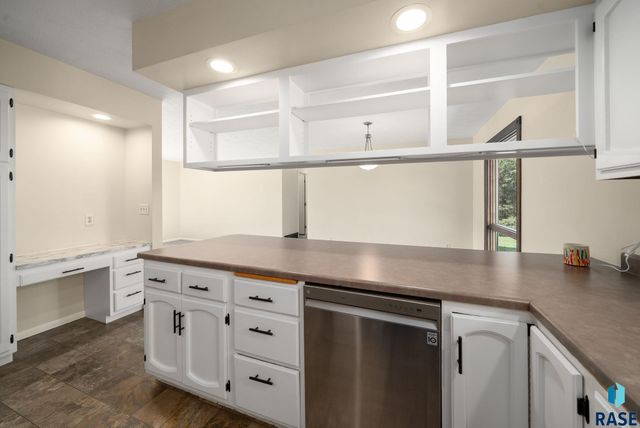 48186 265th St Street, Brandon, SD 57005