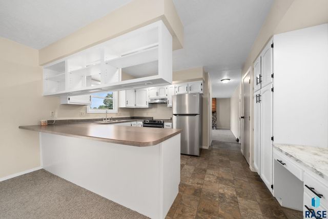 48186 265th St Street, Brandon, SD 57005