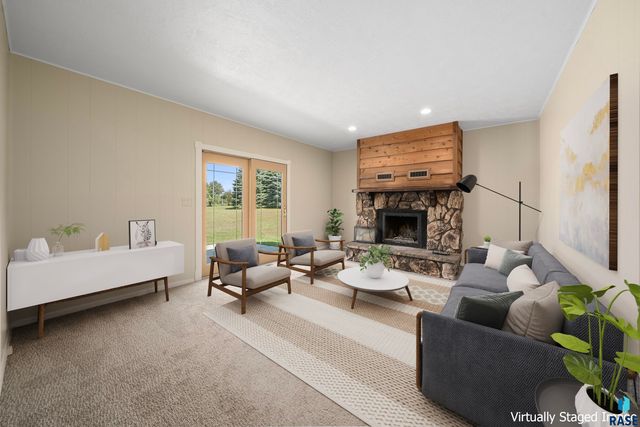 48186 265th St Street, Brandon, SD 57005