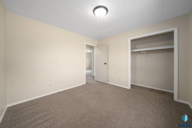 48186 265th St Street, Brandon, SD 57005